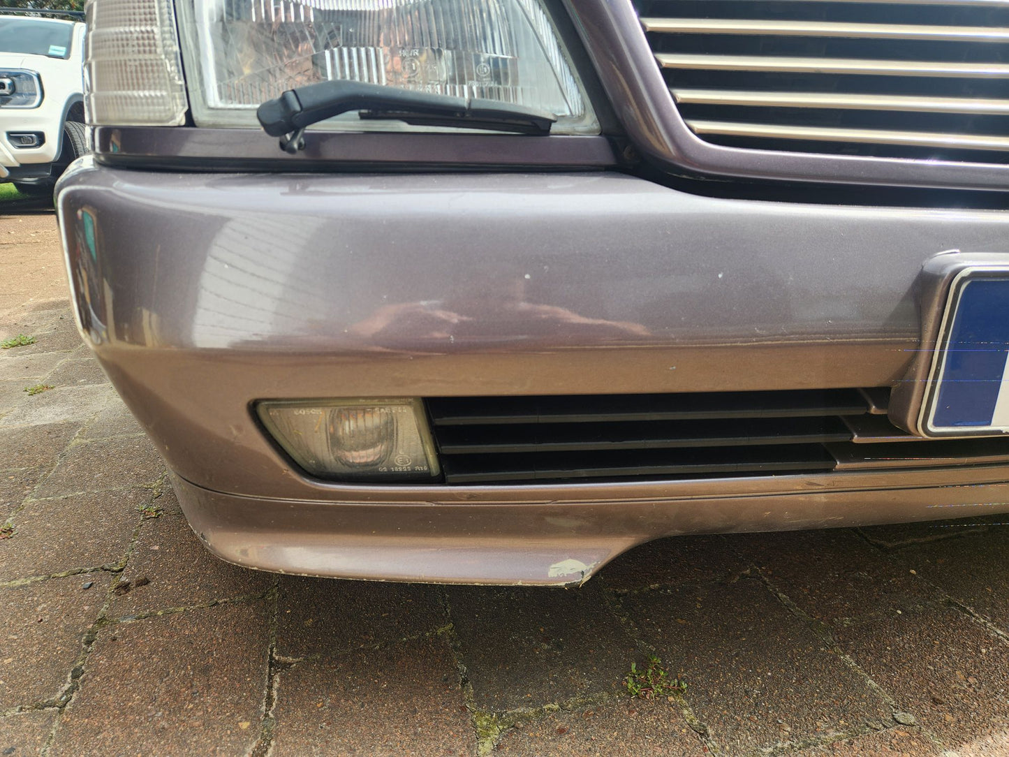 Tow Hook Cover for Mercedes R129 (1989–1995 Pre-Facelift) – STL File for 3D Printing