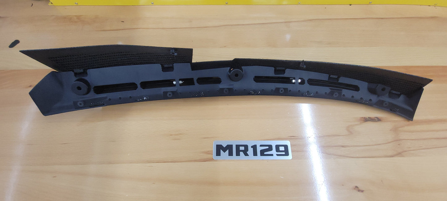 windshield rain guard wiper grill air r129 Mercedes